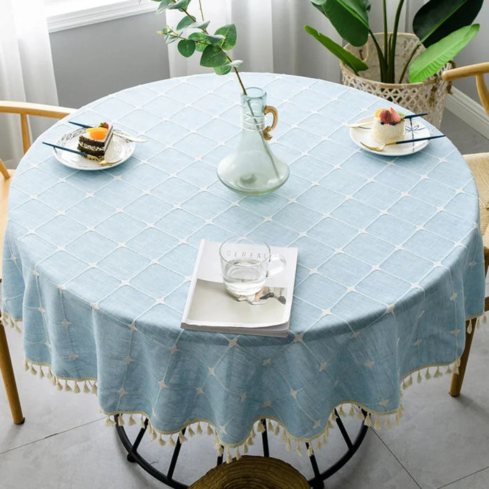 ring a touch of elegance to your special day, this luxurious and chic round plaid cotton linen tablecloth is perfect for any occ