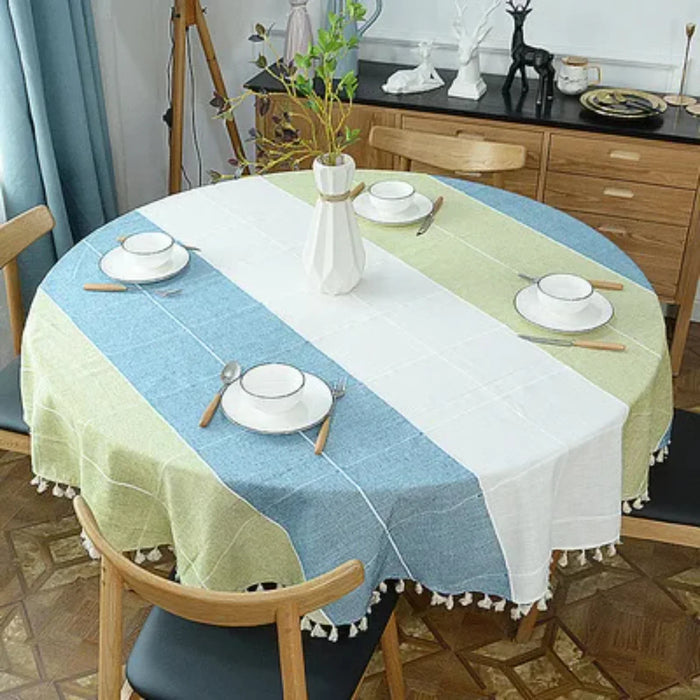 ring a touch of elegance to your special day, this luxurious and chic round plaid cotton linen tablecloth is perfect for any occ