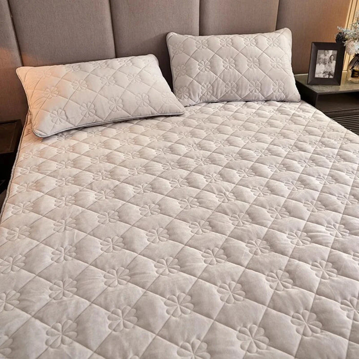 Luxurious and opulent ultimate thickened cotton mattress cover providing unmatched comfort and durability. Soft, cozy anti-slip